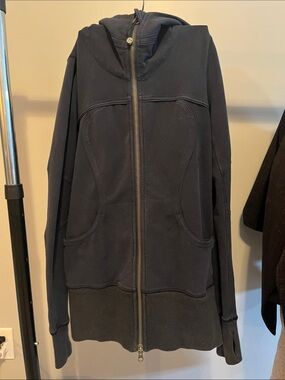 Lululemon Women's Navy Blue Hooded Zip-Up
